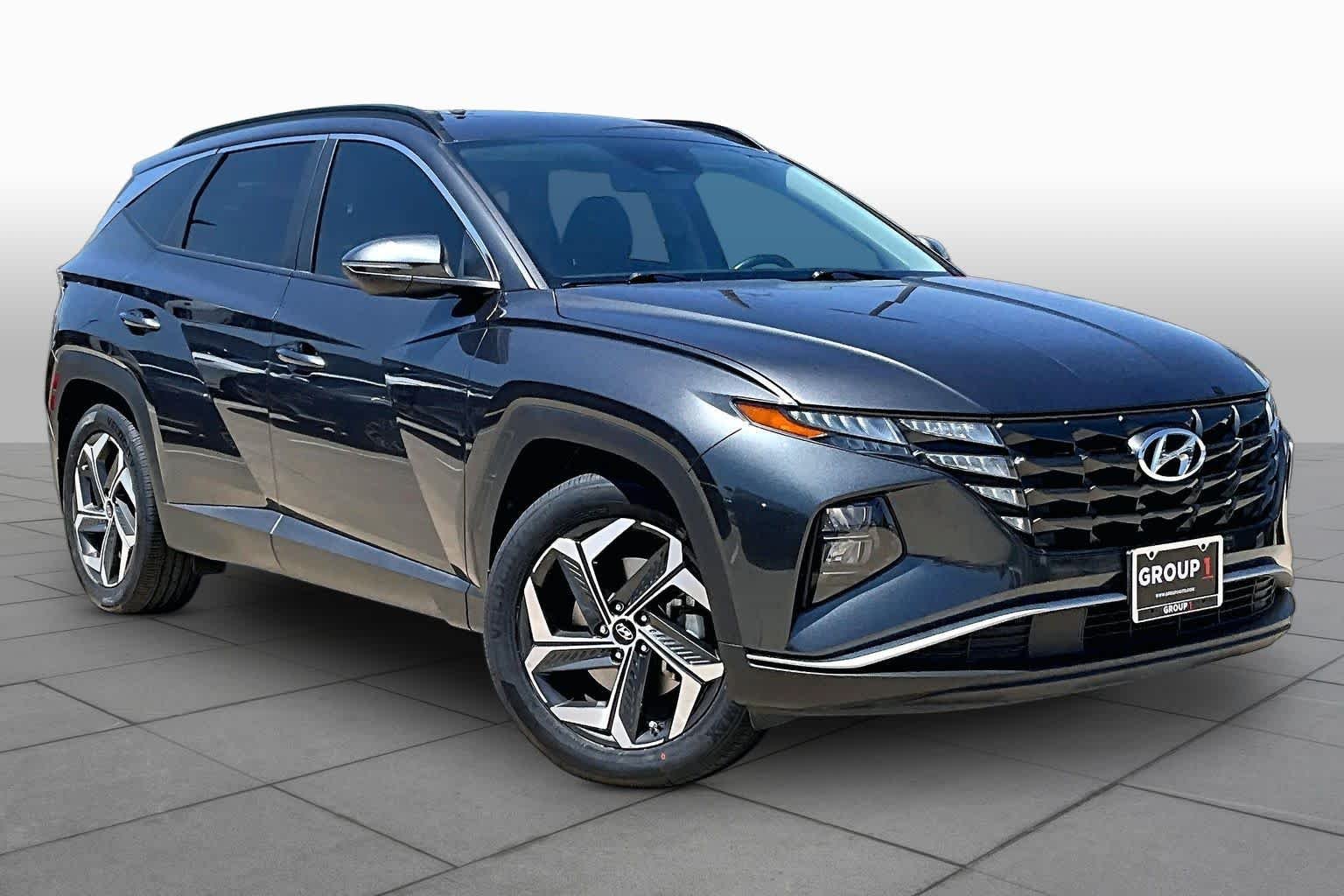 Used 2024 Dark Gray Metallic Hyundai SEL image 3