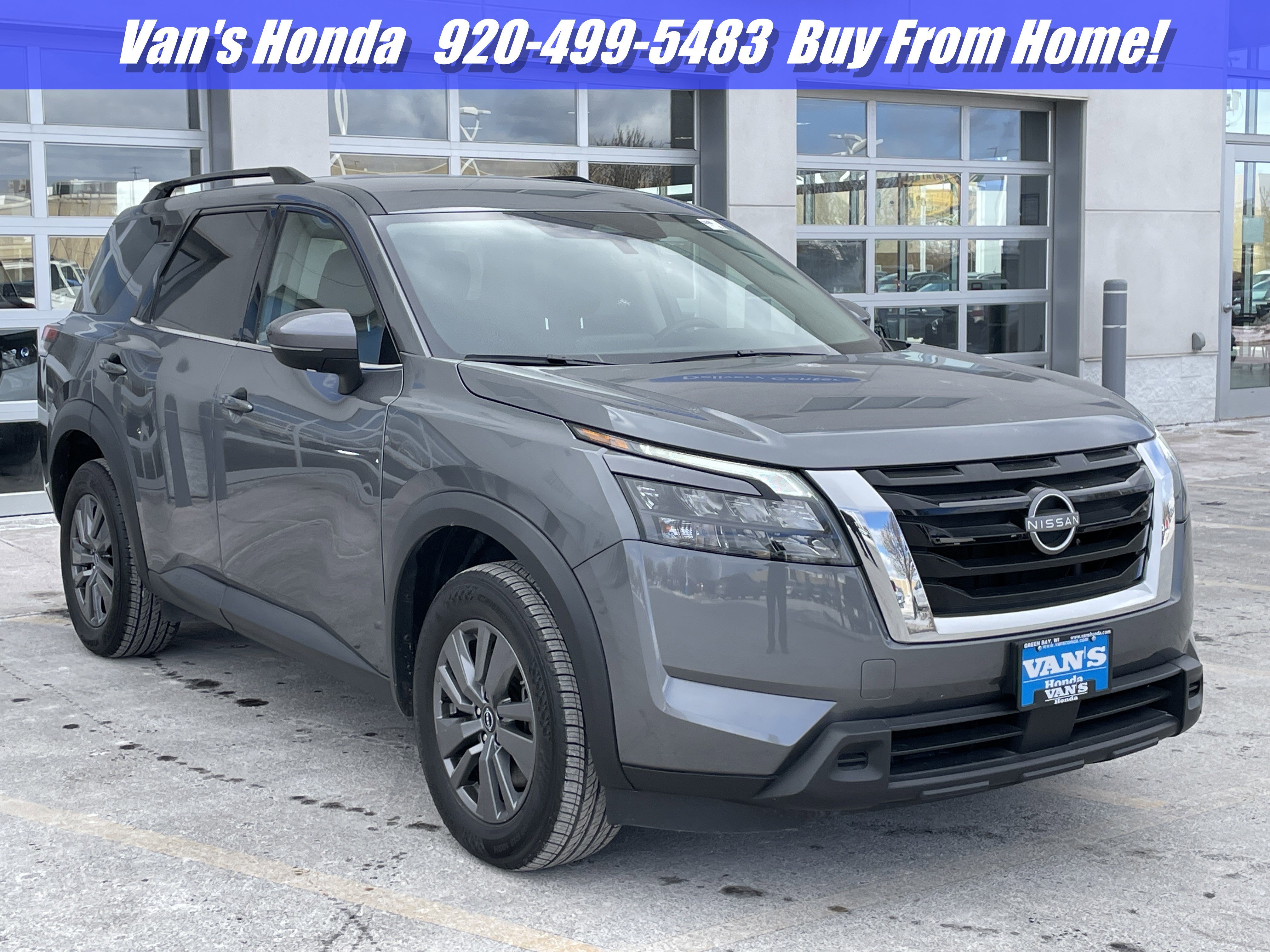 2025 Nissan Pathfinder SV