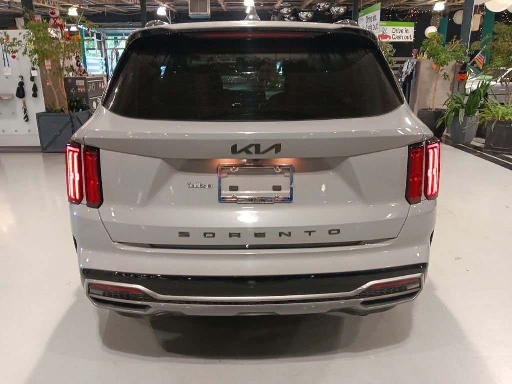 Certified Used 2022 Gray Kia SX image 12