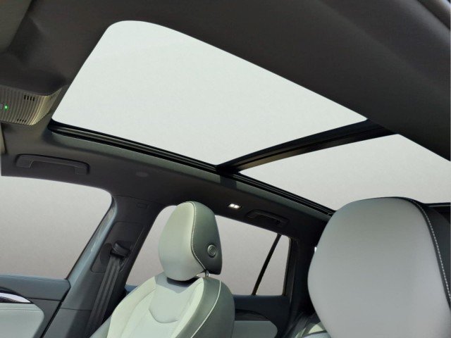 New 2026 Platinum Gray Metallic Volkswagen SE R-Line Black 4Motion image 14