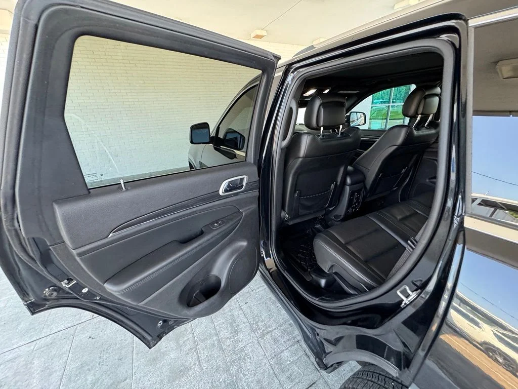 Used 2021 Black Jeep Limited image 19