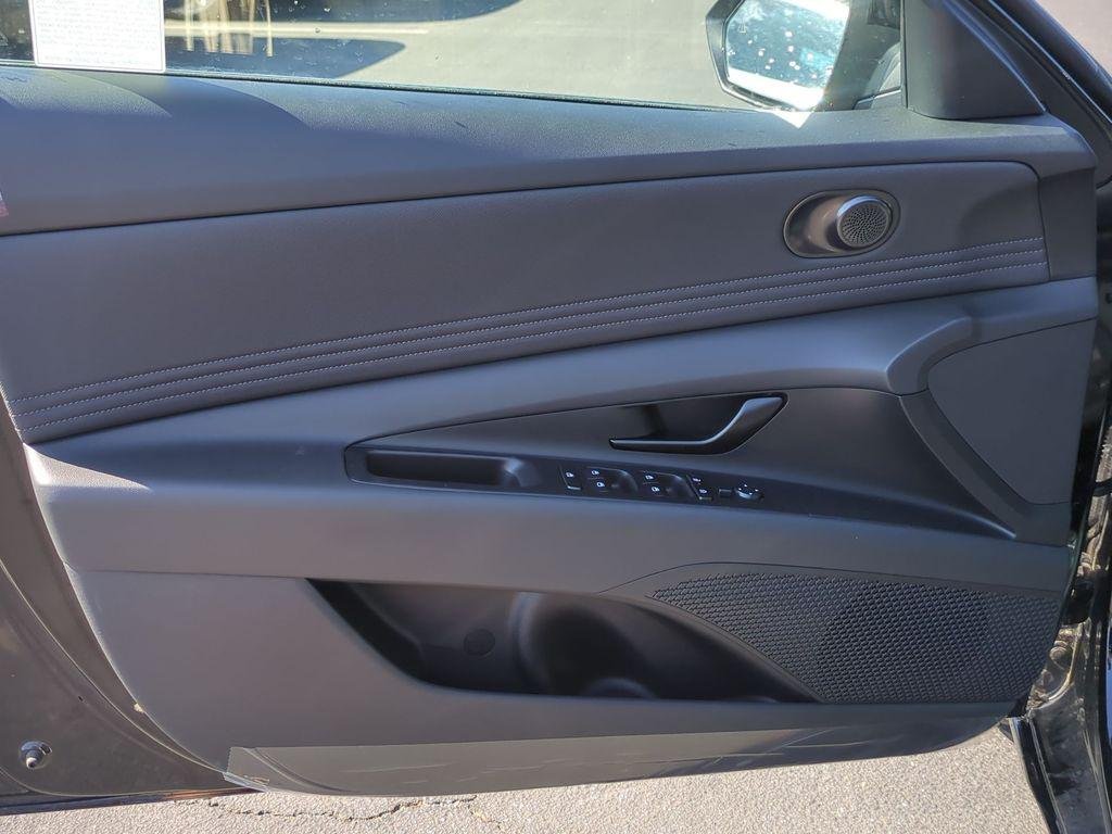 New 2026 Black Hyundai SEL Sport image 12
