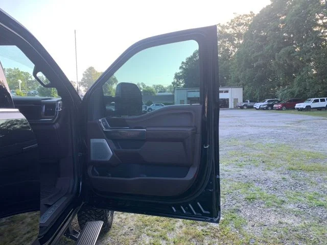 Used 2023 Gray Ford King Ranch image 14