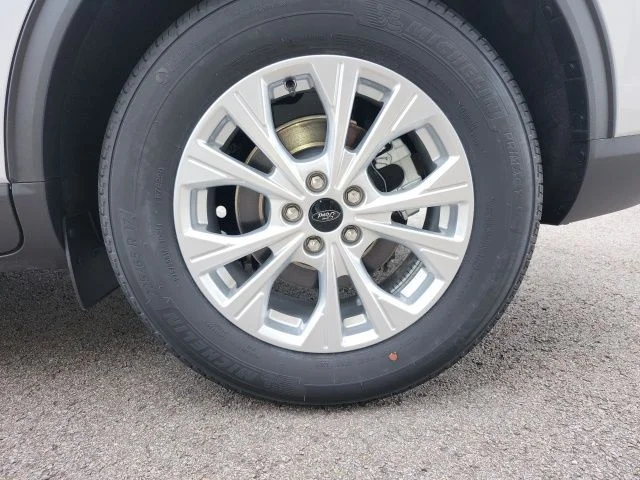 New 2026 Oxford White Ford Active® image 8
