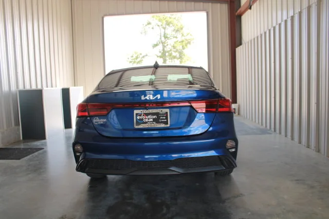 Used 2023 Blue Kia LXS image 7