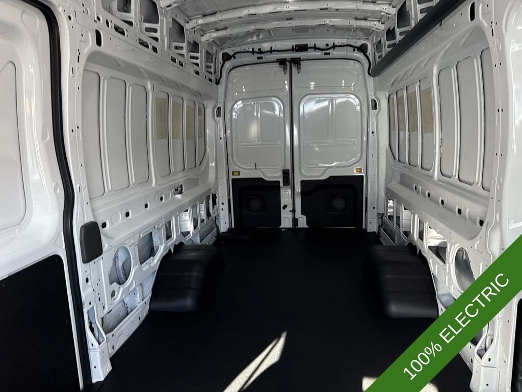 Used 2022 White Ford Electric image 17