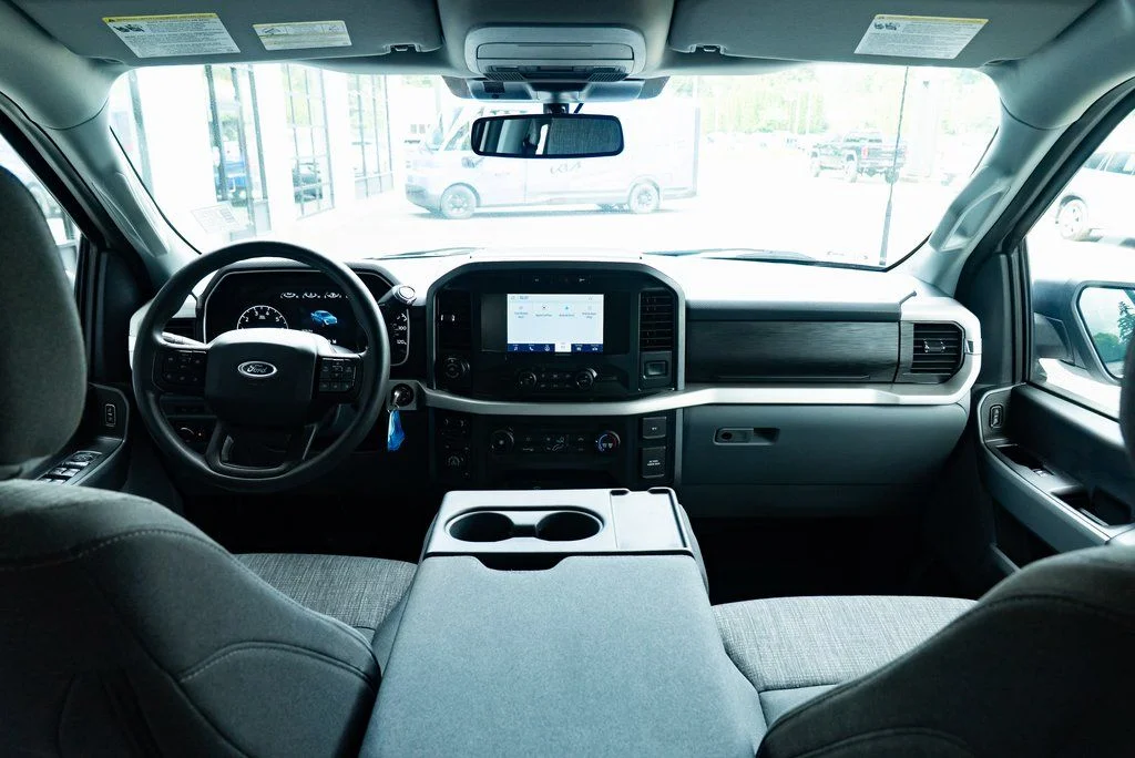 Used 2022 White Ford XLT image 9