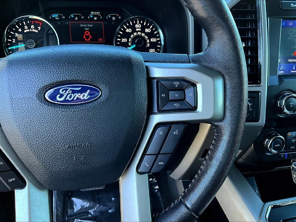 Used 2020 White Ford Lariat image 13