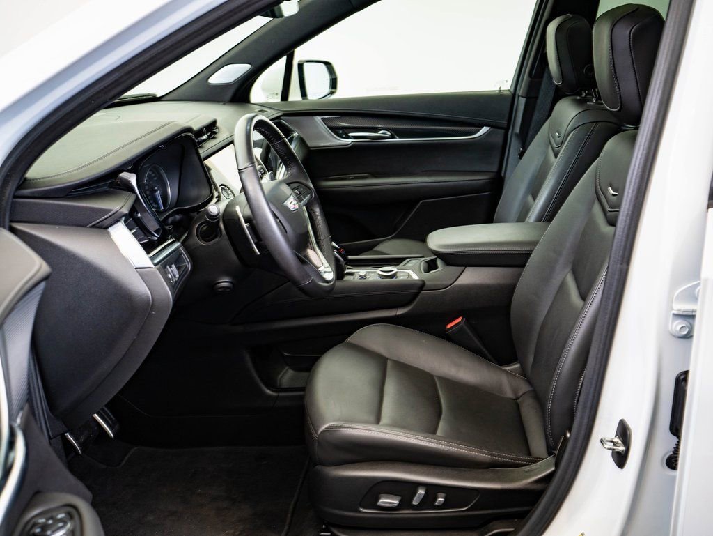 Used 2023 White Cadillac Sport image 19