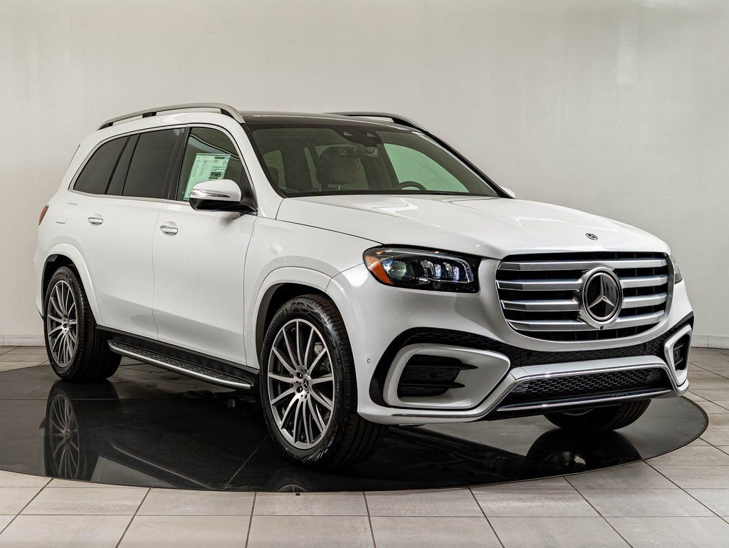 New 2026 MANUFAKTUR Moonlight White Metallic Mercedes-Benz GLS 580 image 13
