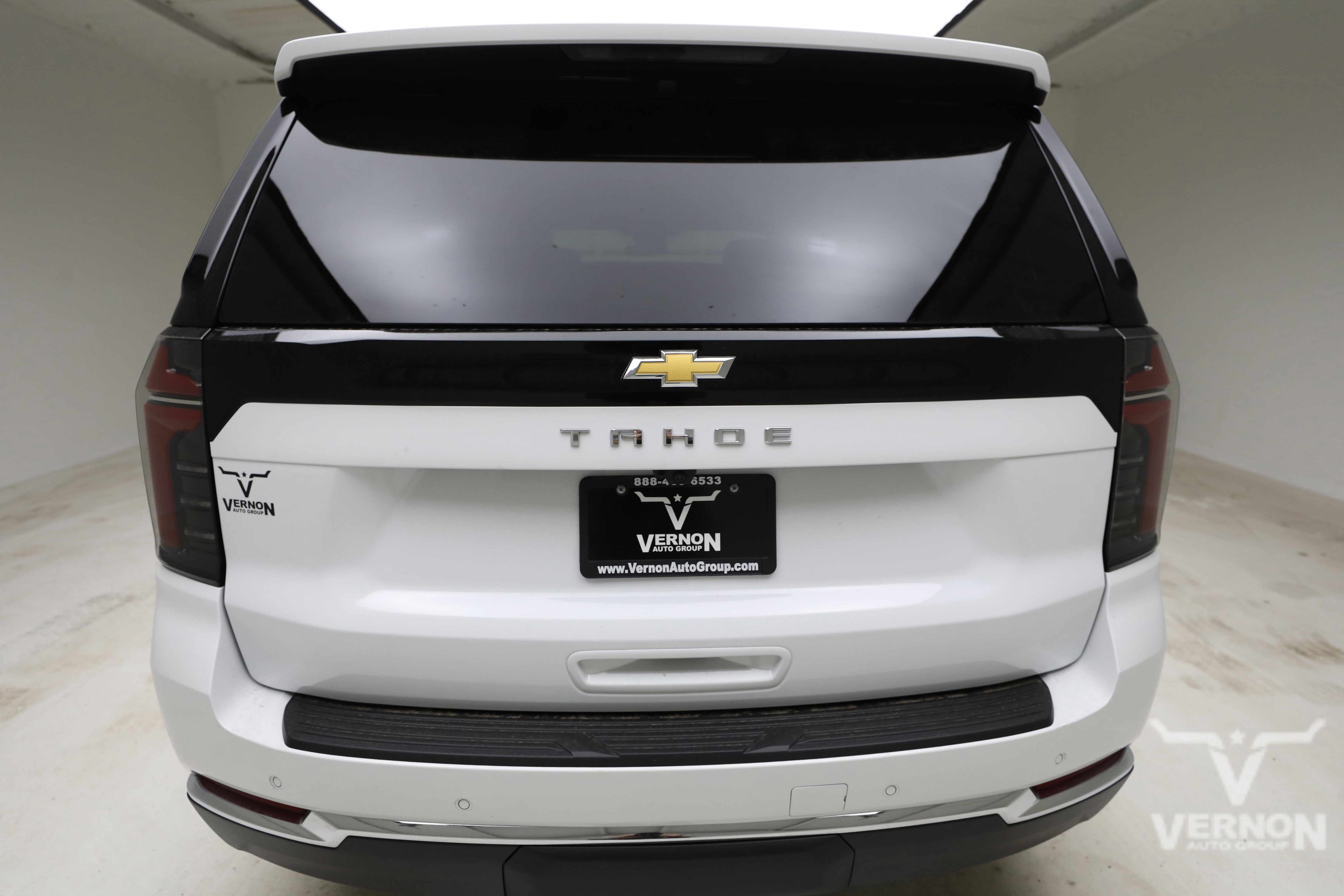 New 2026 Summit White Chevrolet N image 4