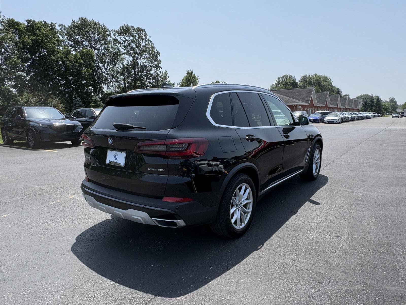 Used 2021 Jet Black BMW xDrive40i image 8