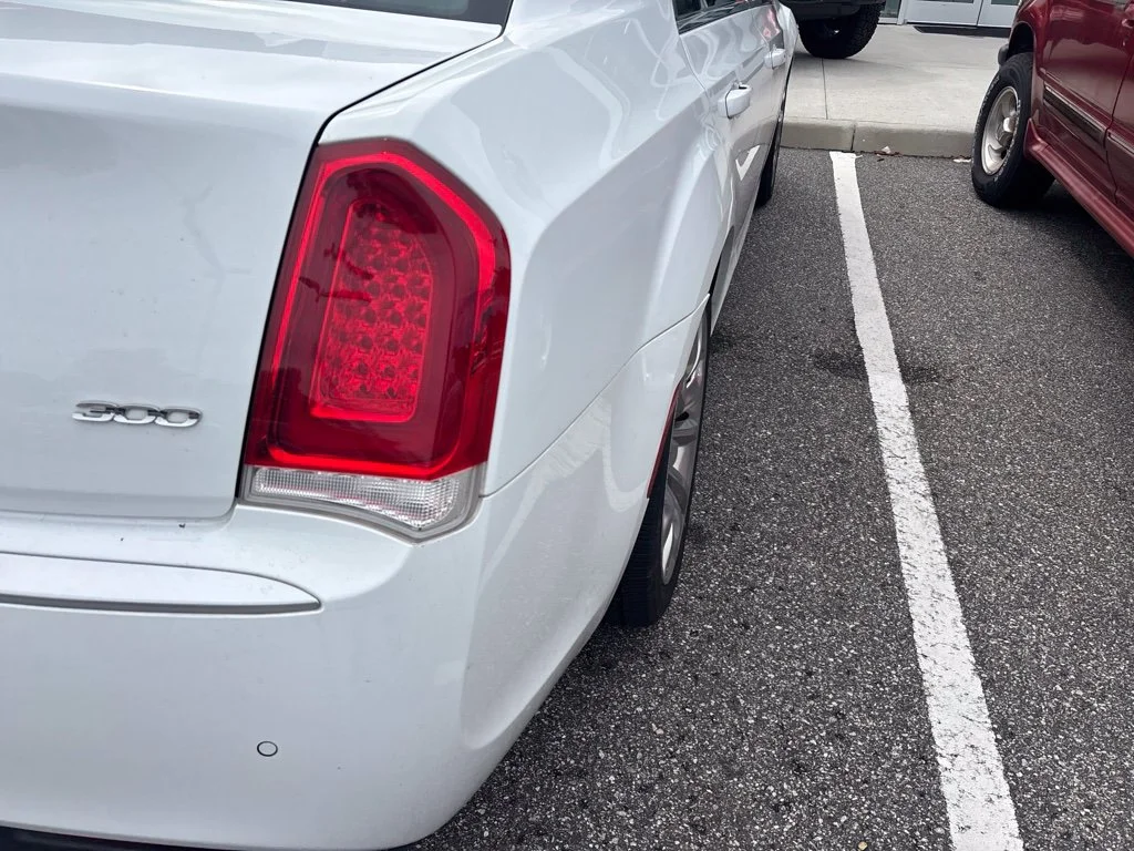 Used 2021 White Chrysler Touring image 11