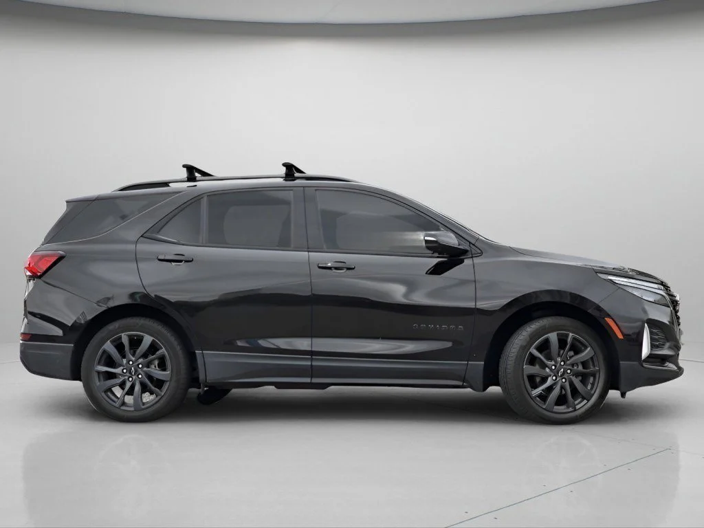 Used 2022 Mosaic Black Metallic Chevrolet RS image 24