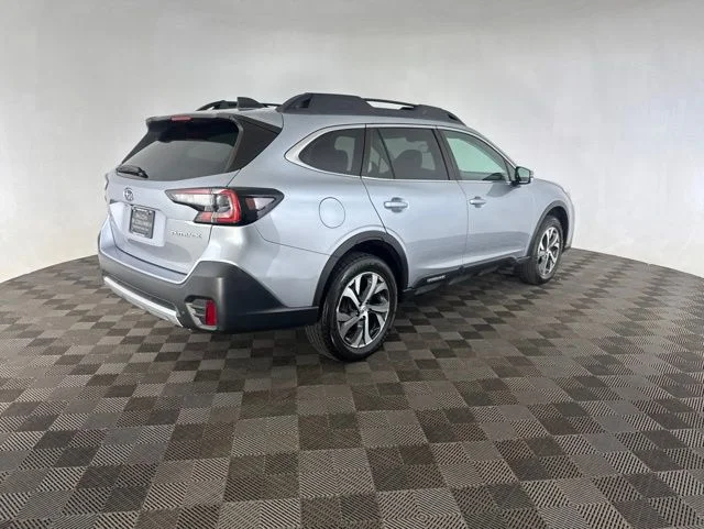 Used 2022 Silver Subaru Limited image 5