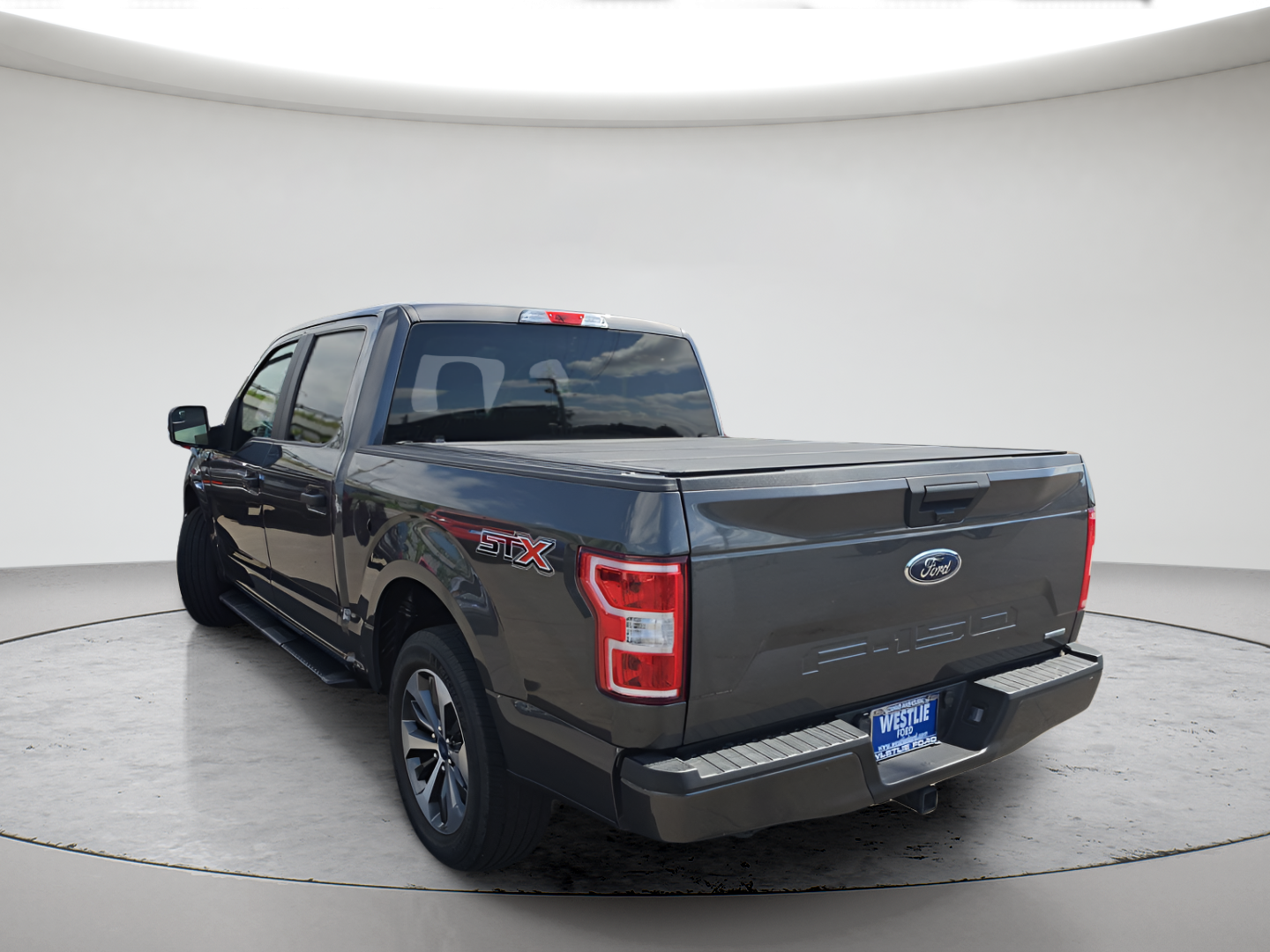 Used 2020 Magnetic Ford XL image 6