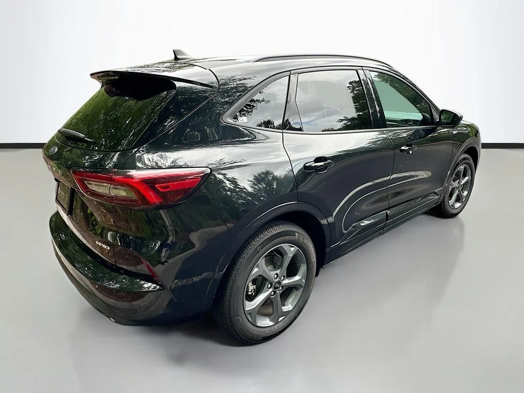 Used 2023 Black Ford ST-Line image 5