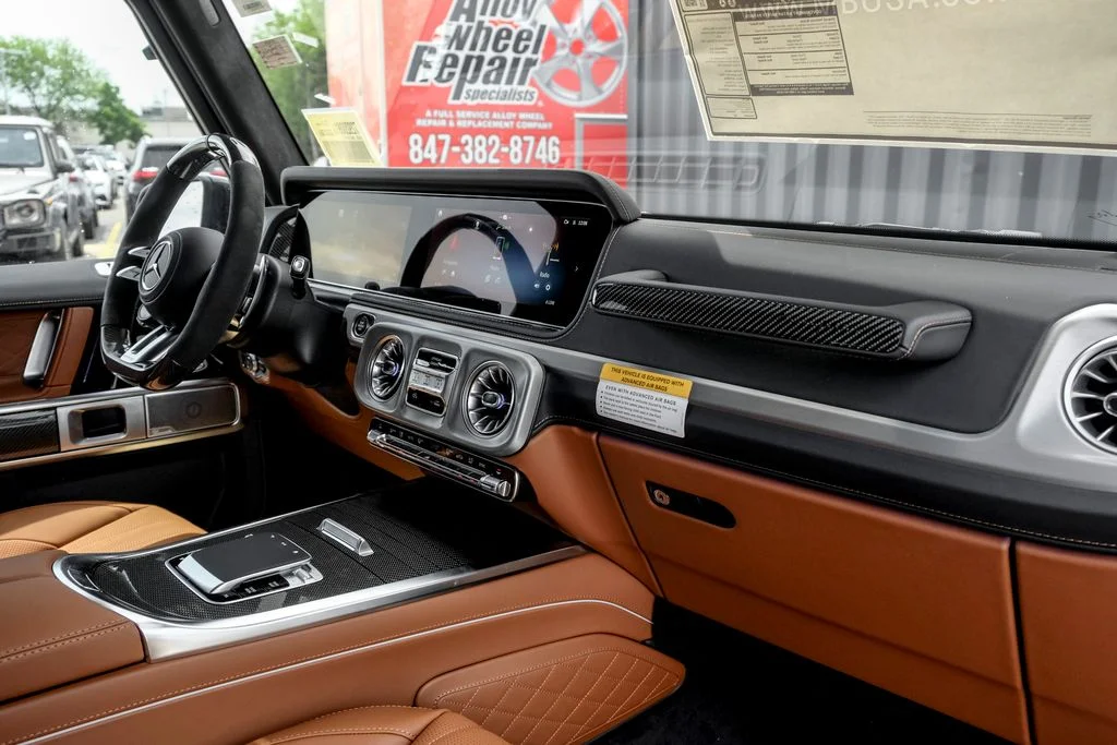 New 2026 MANUFAKTUR Deep Green Non-Metallic Mercedes-Benz G 63 AMG® image 26