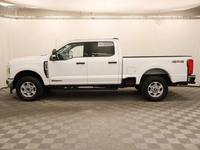 Certified Used 2026 Oxford White Ford XLT Crew Cab image 28