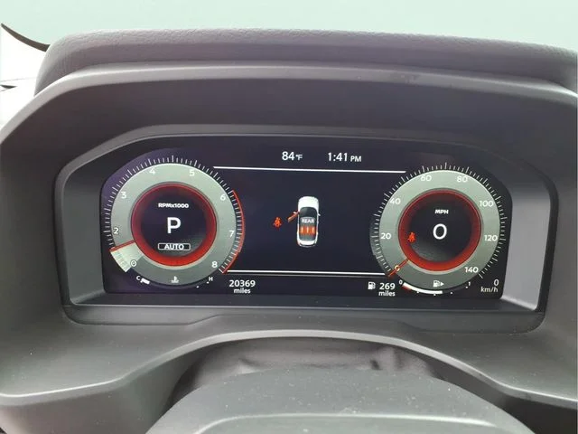 Used 2025 Gold Nissan Platinum image 22