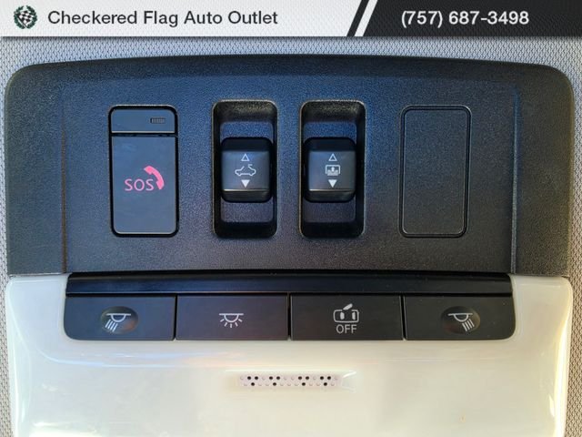 Used 2021 Pearl White Nissan SV image 10