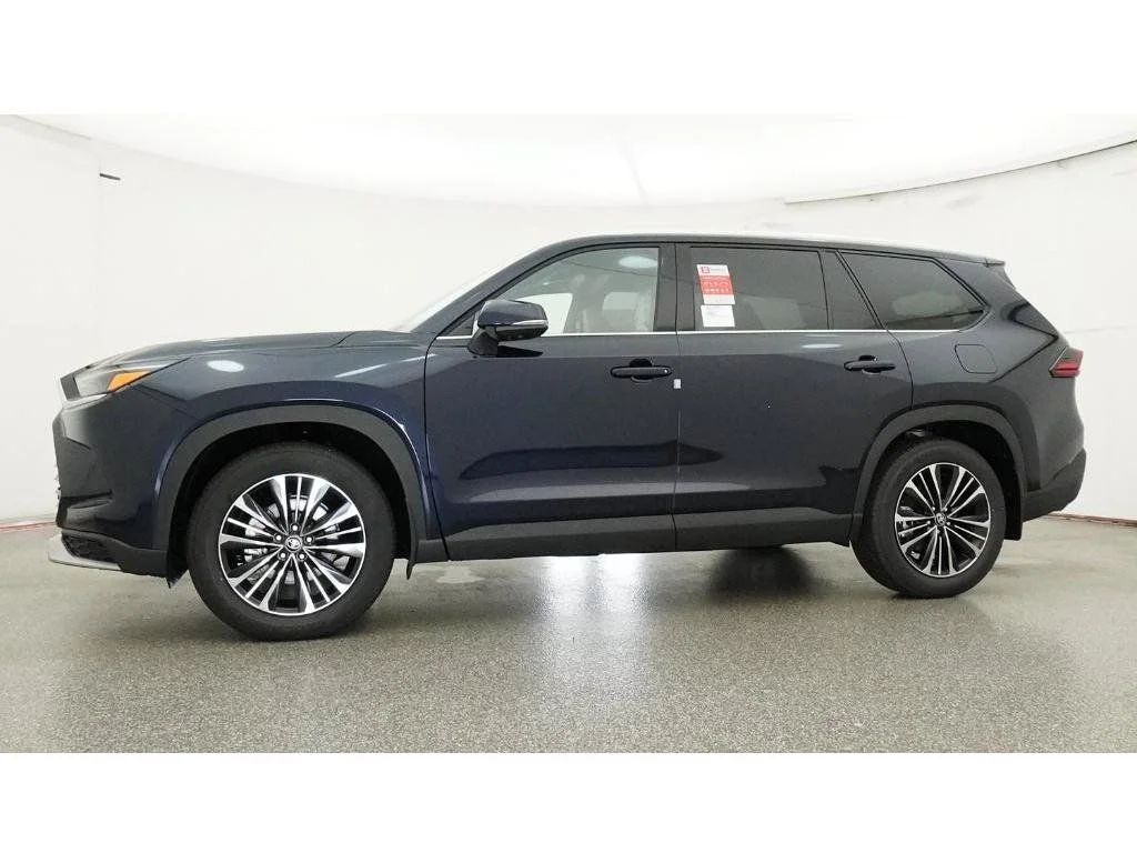 New 2026  Toyota MAX Platinum image 24