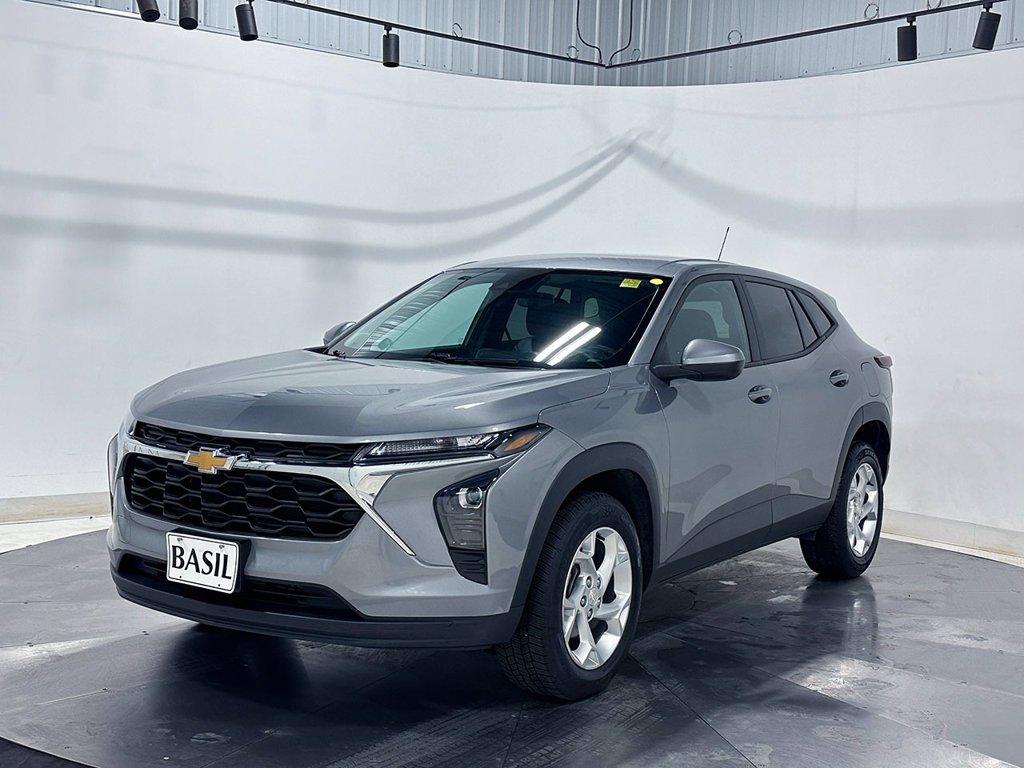 Used 2024 Gray Chevrolet LS image 8