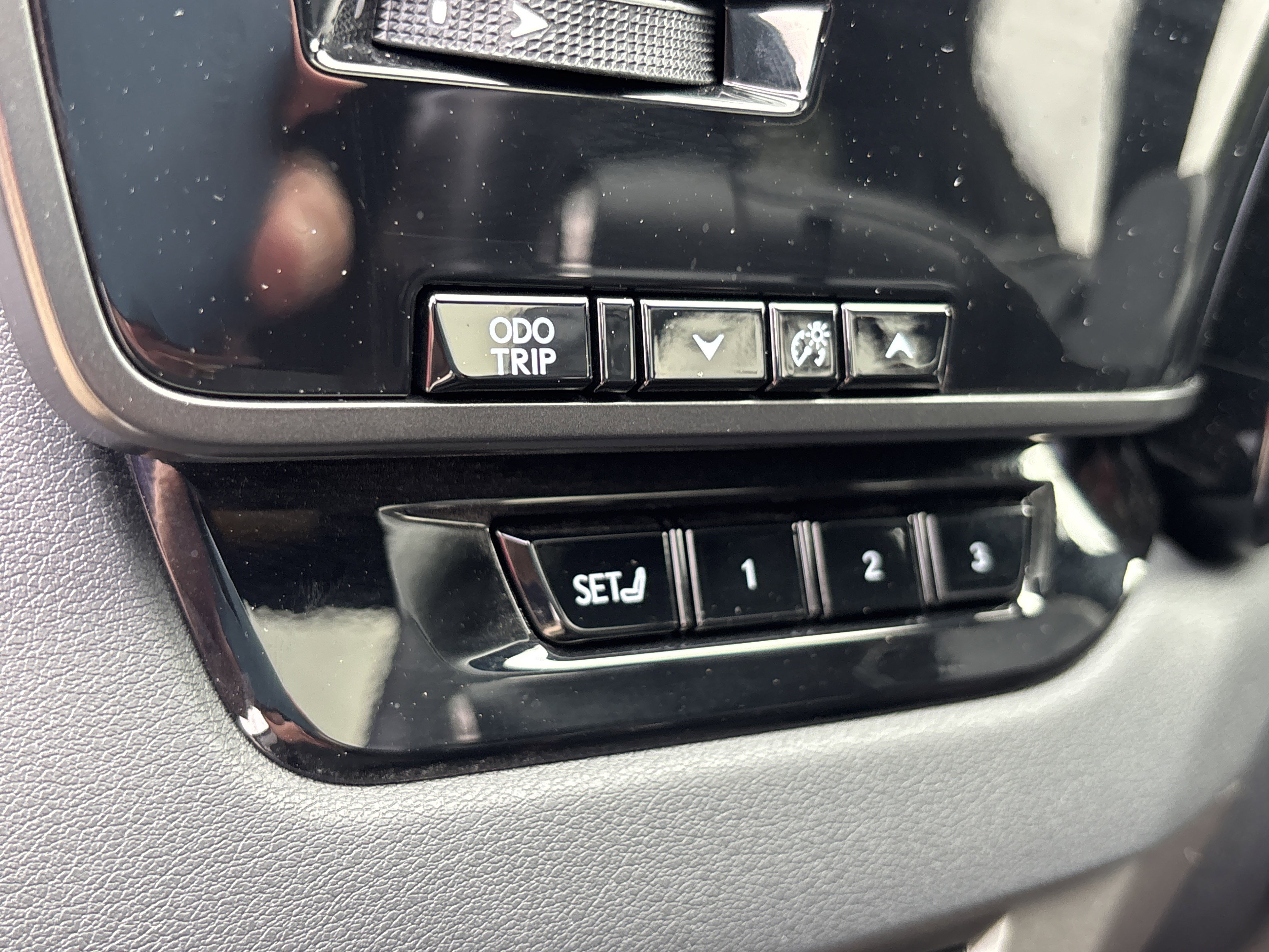 Used 2024 Eminent White Pearl Lexus 350 Premium AWD image 23