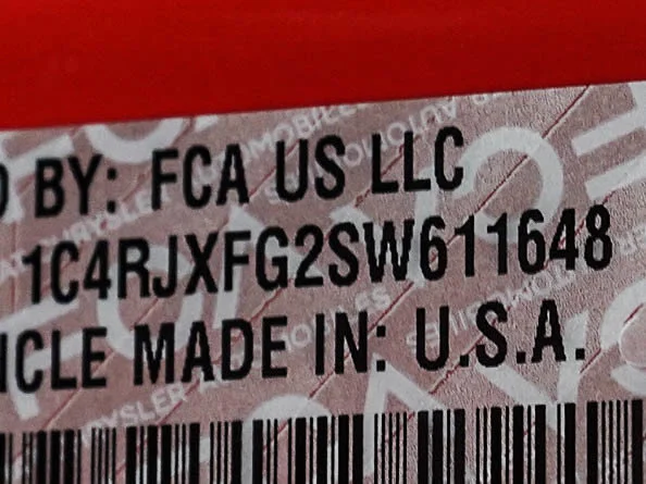 Used 2025 Firecracker Red Clearcoat Jeep Rubicon image 28