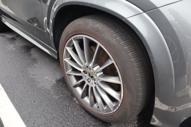 Certified Used 2025 Selenite Grey Metallic Mercedes-Benz GLE 350 image 4