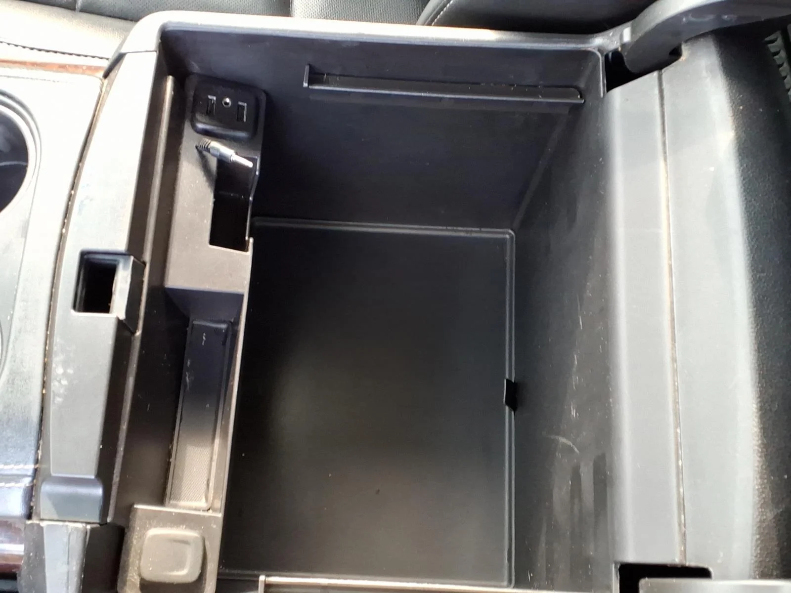 Used 2019 Onyx Black GMC SLT image 12