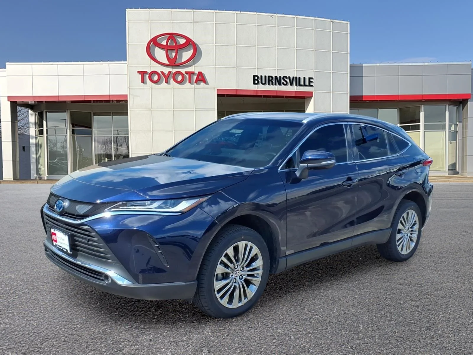 Certified Used 2024  Toyota XLE image 8