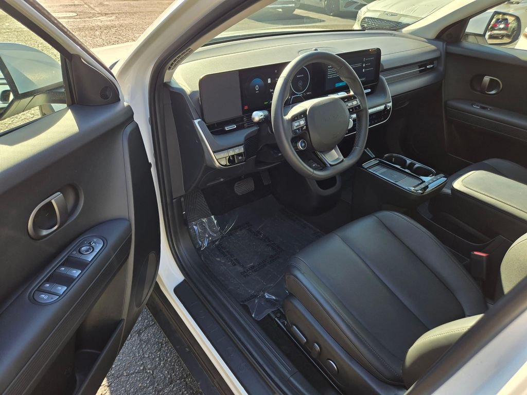 Used 2025 Atlas White Hyundai SEL image 18