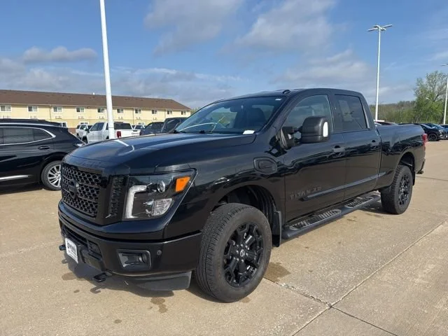 Used 2019 Magnetic Black Nissan SL image 10