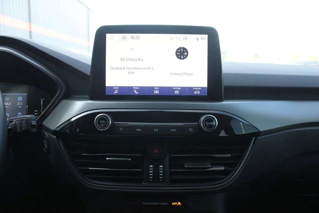 Used 2023 White Ford Active image 14