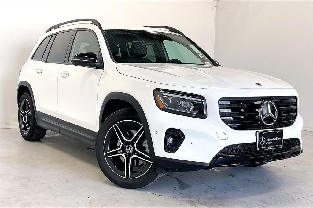 2026 Mercedes-Benz GLB GLB 250's photo