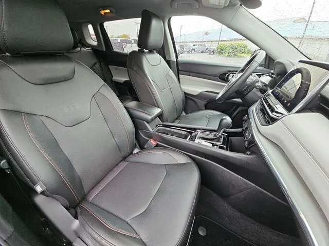 Used 2022 Black Jeep Limited image 27