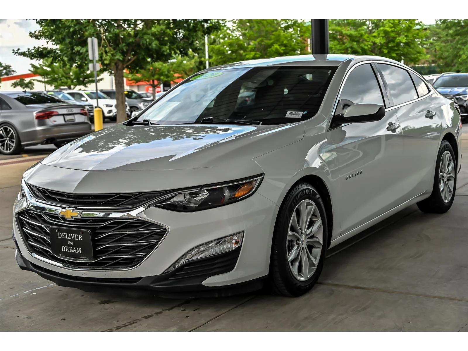Used 2020 White Chevrolet LT image 5