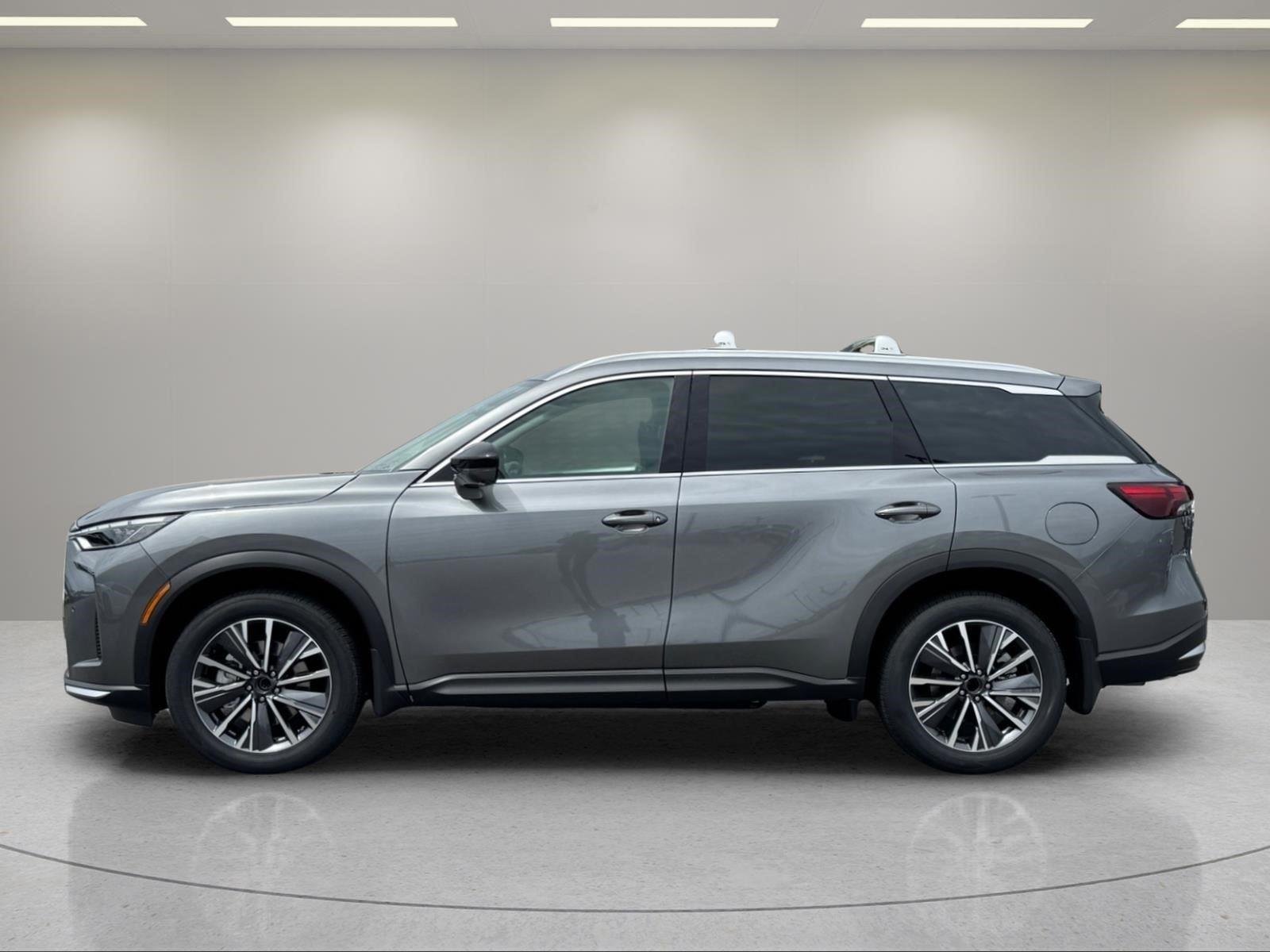 New 2027 GRAPHITE SHADOW INFINITI Luxe FWD image 2