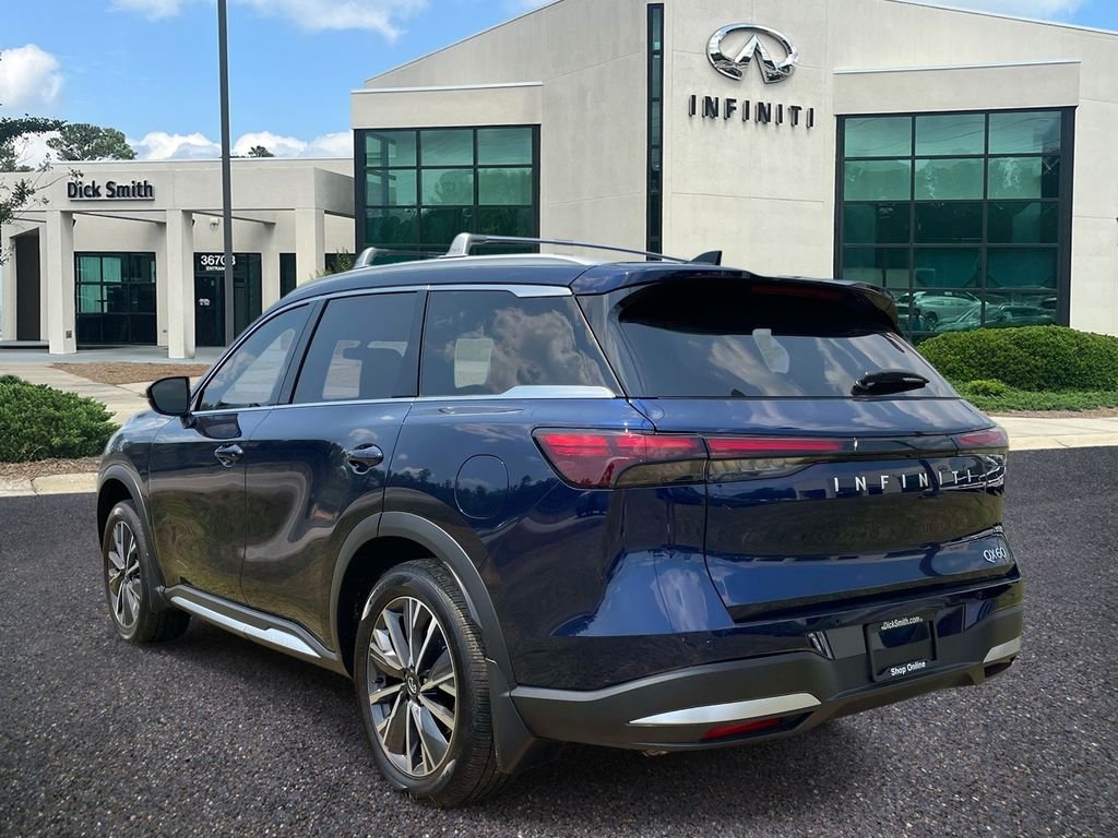 Used 2026 Blue INFINITI LUXE image 4