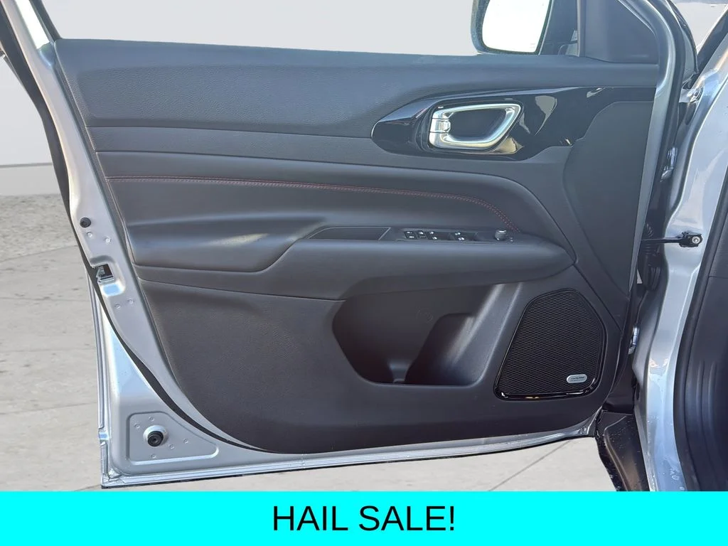 2026 Jeep Compass Trailhawk - Photo 11