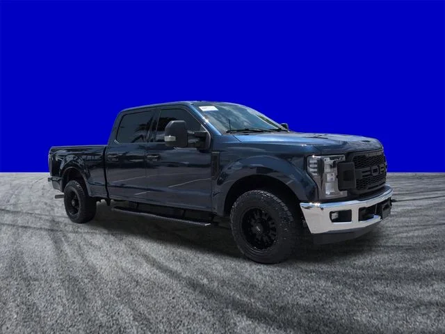Used 2019 Blue Ford XLT image 2
