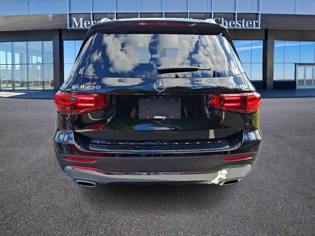 Certified Used 2025 Black Mercedes-Benz GLB 250 image 5