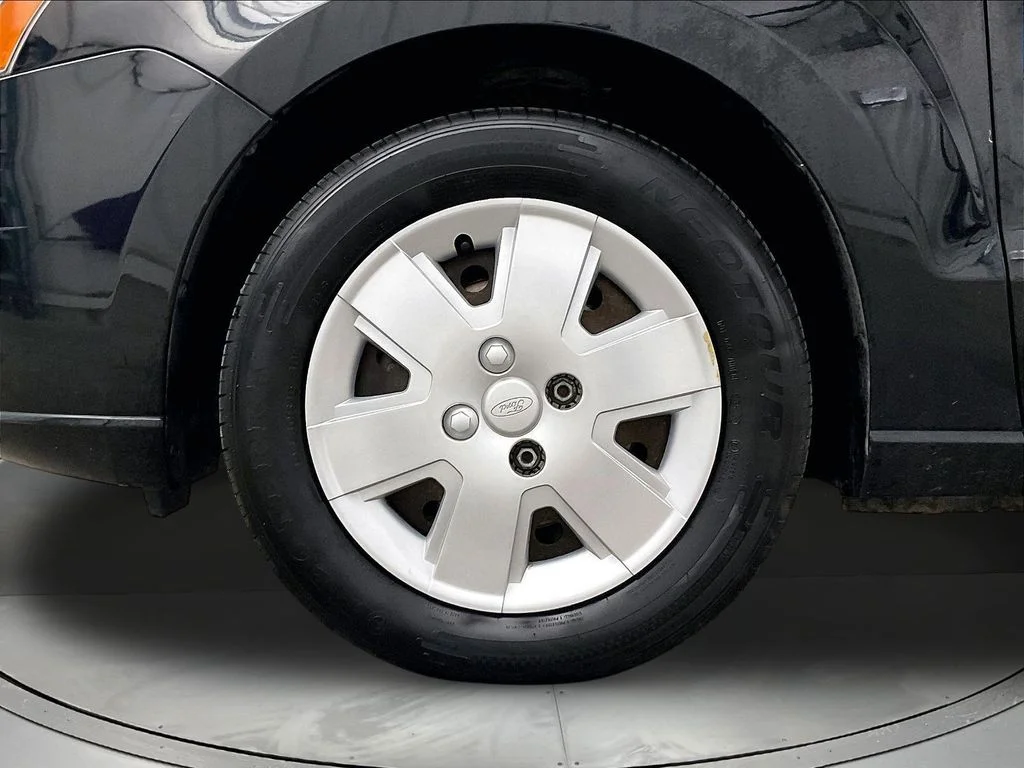 Used 2008 Black Ford S image 12