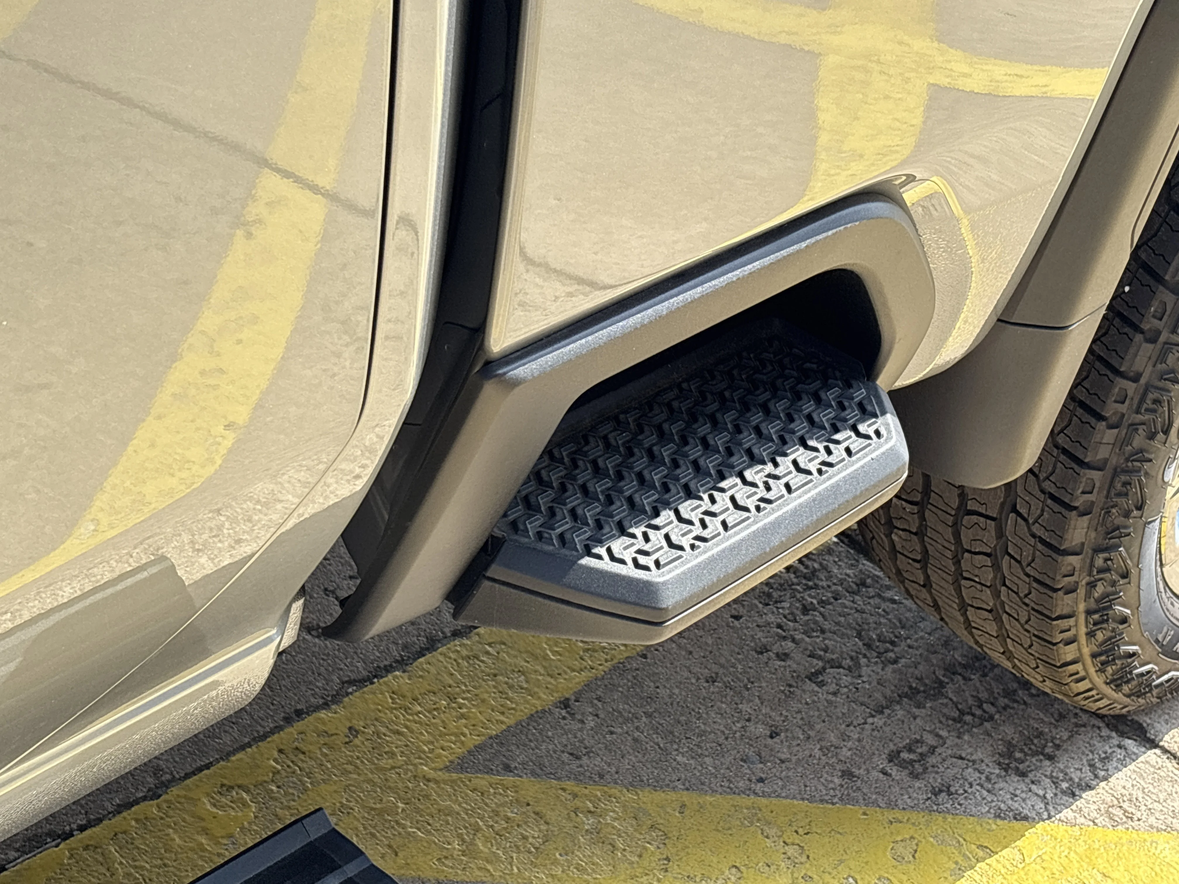 2026 GMC Sierra 2500HD Denali - Photo 14