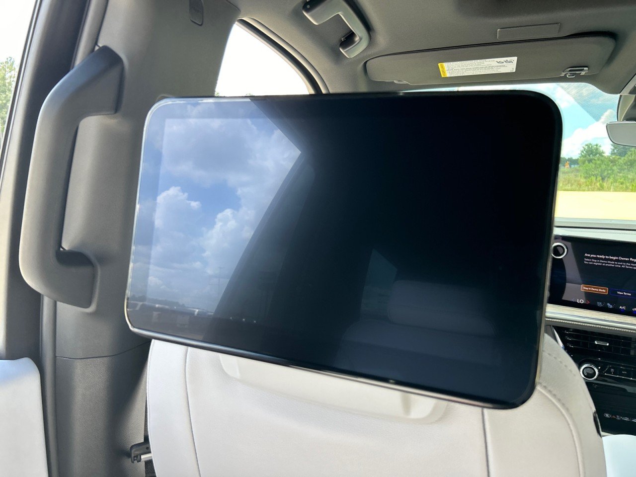 New 2026 Sterling Gray Metallic Chevrolet Premier image 20