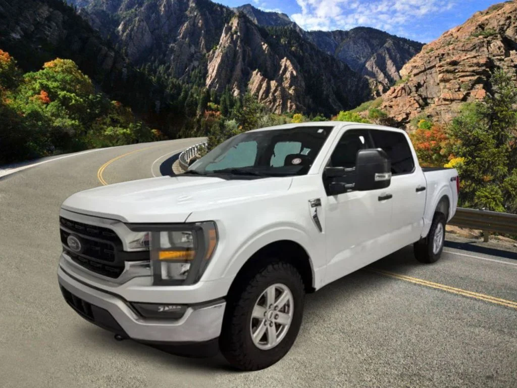 Used 2023 White Ford XLT image 3