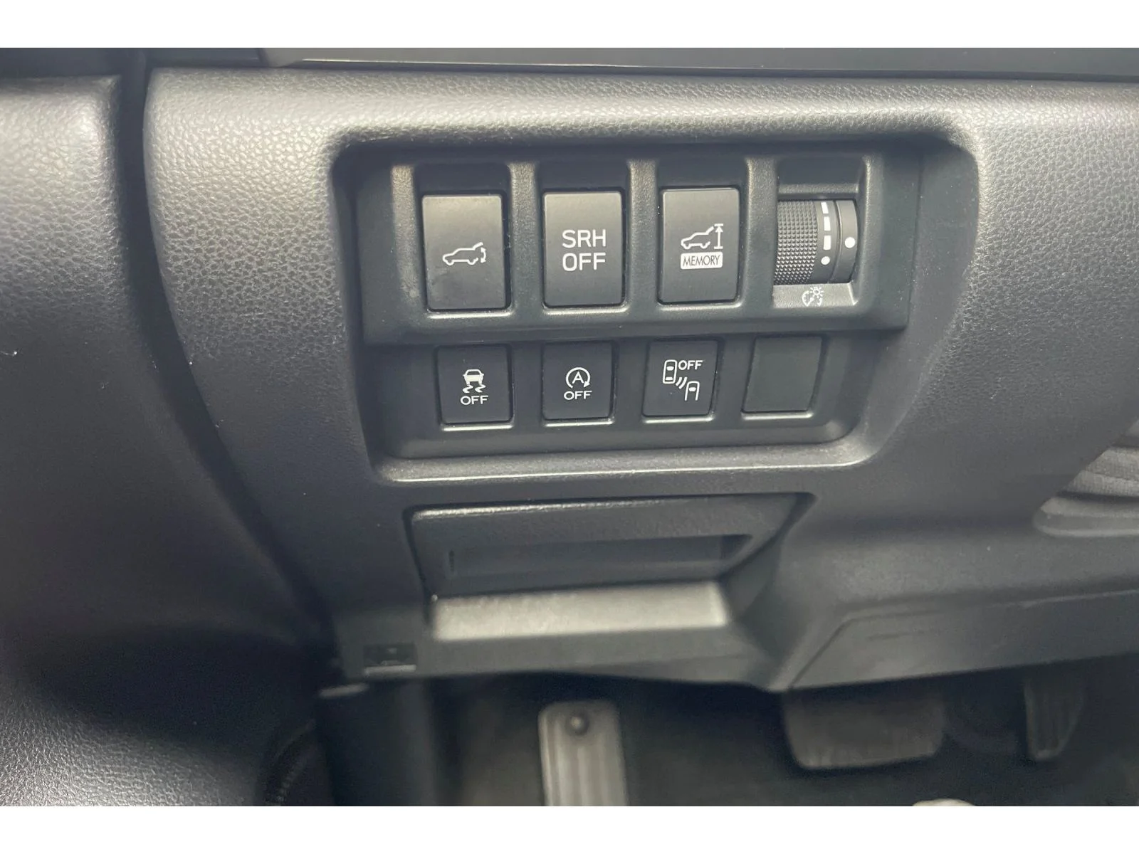 Used 2021 CRYSTAL WHITE PEA Subaru Sport image 39