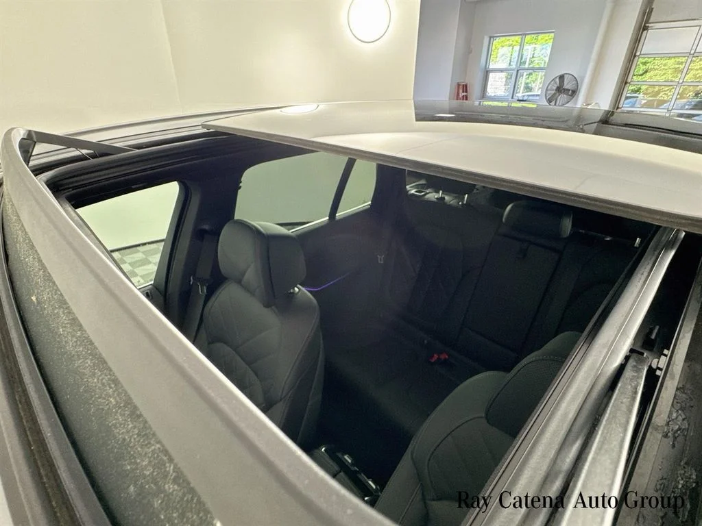 Used 2026 Gray BMW xDrive40i image 23
