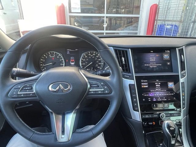 Used 2023 Gray INFINITI LUXE image 11